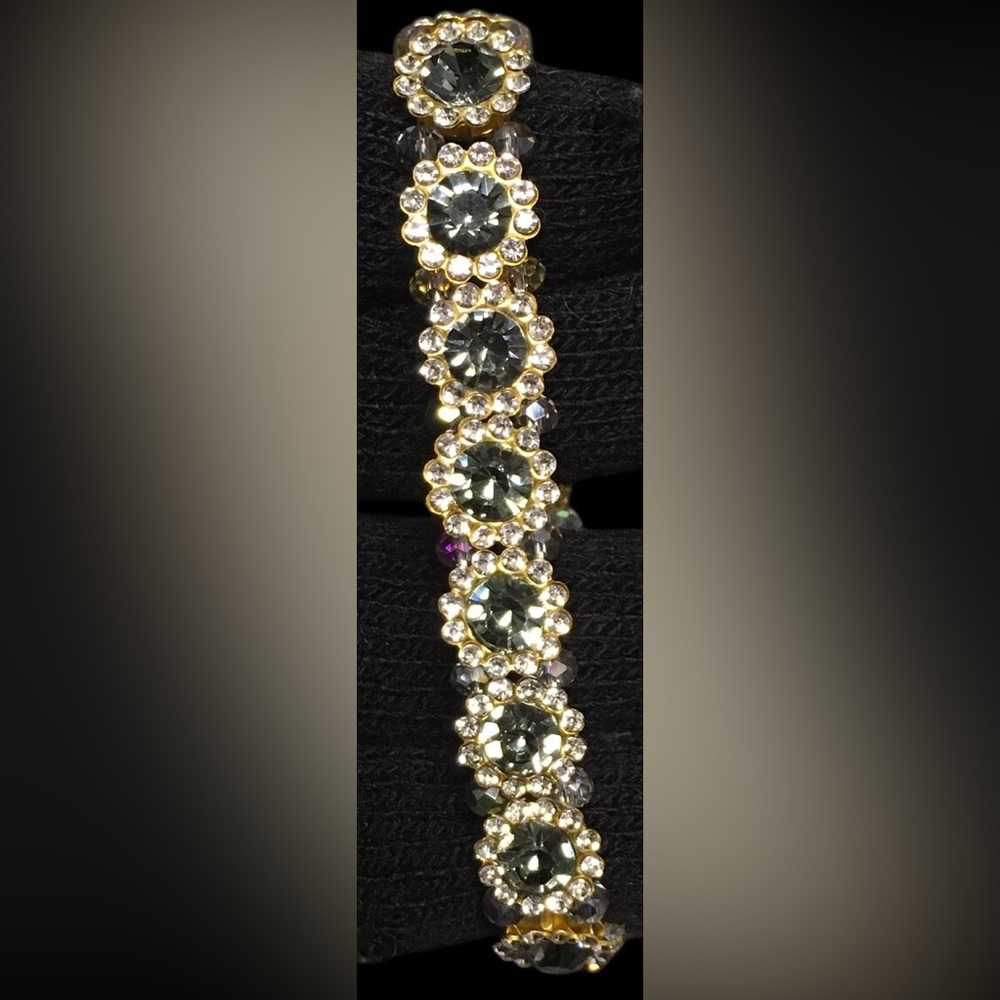 Gray Rhinestone Stretchy Bracelet 🩶